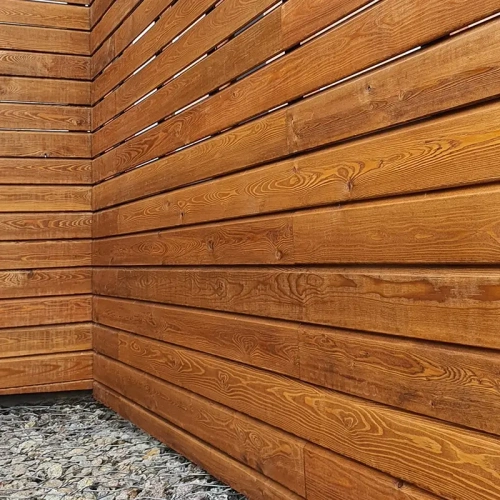 картинка Планкен скошенный 20*90*3000мм сорт АВ лиственница от магазина Румлес