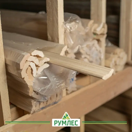 картинка Плинтус липа фигурный 45*2800мм сорт А цельный от магазина Румлес