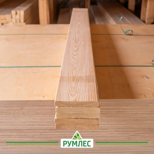 картинка Доска строганая камерной сушки 20*140*6000мм сорт АВ ель/сосна (с фаской на углах) от магазина Румлес
