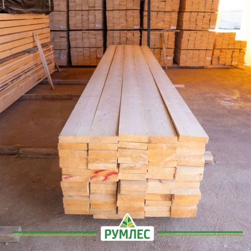картинка Доска обрезная камерной сушки 50*150*6000мм Отборная 1 сорт Ель 100% дисковый распил (10-15%) от магазина Румлес