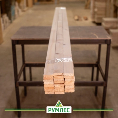 картинка Брусок строганый камерной сушки 10*40*2000мм сорт АВ ель/сосна от магазина Румлес