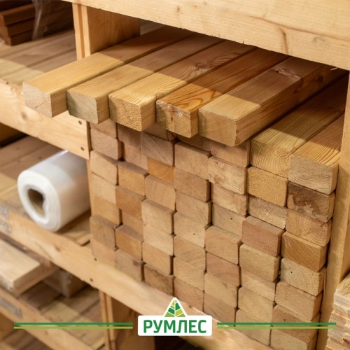 картинка Брусок строганый 45*70*3000мм сорт АВ Лиственница (с фаской R3 на углах) от магазина Румлес