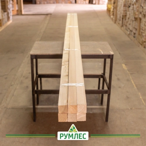картинка Брусок строганый 45*45*3000мм сорт АВ лиственница от магазина Румлес