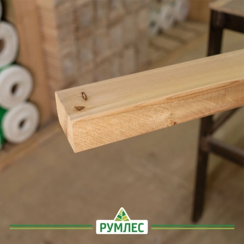 картинка Брусок строганый 45*70*3000мм сорт АВ Лиственница (с фаской R3 на углах) от магазина Румлес