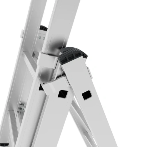 картинка Лестница трехсекционная алюминиевая Новая Высота серия NV100 3*8 ступеней 1230308 от магазина Румлес