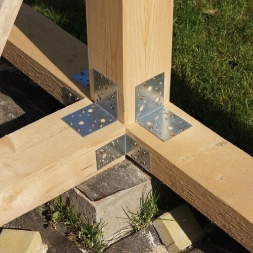 картинка Уголок крепежный 90° оцинкованный 60*60*50*2мм от магазина Румлес