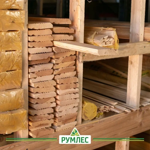 картинка Плинтус молдинг фигурный 90*12*2500мм сосна сорт Экстра от магазина Румлес