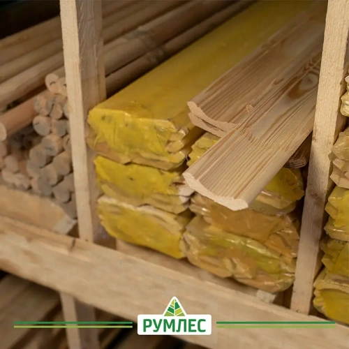 картинка Плинтус фигурный 70*3000мм сосна сорт Экстра от магазина Румлес